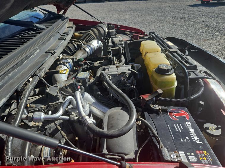 image for item ET5268 1999 Ford F350 Super Duty utility bed pickup truck