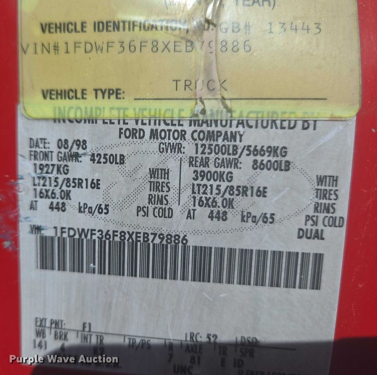 image for item ET5268 1999 Ford F350 Super Duty utility bed pickup truck