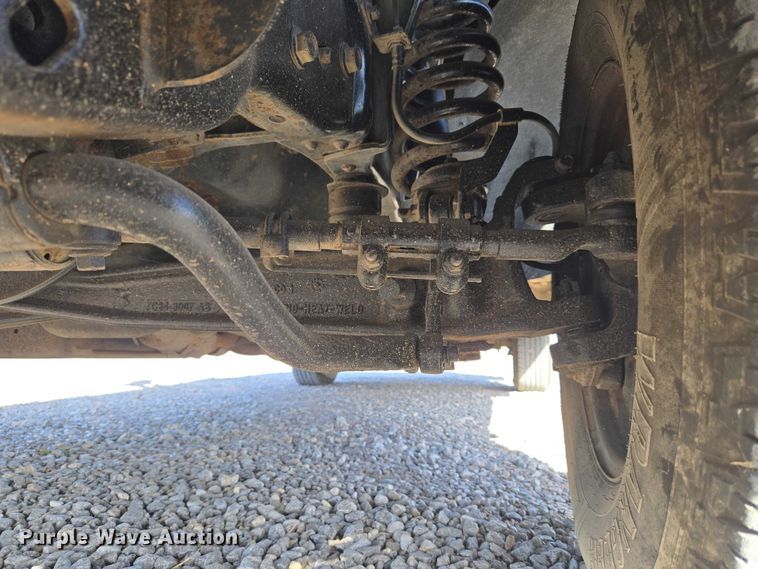 image for item ET5269 2013 Ford F250 Super Duty utility bed pickup truck