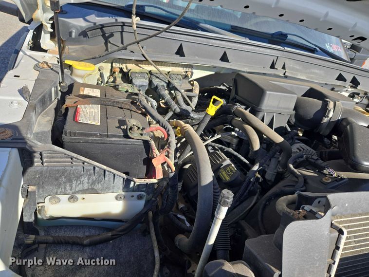 image for item ET5269 2013 Ford F250 Super Duty utility bed pickup truck