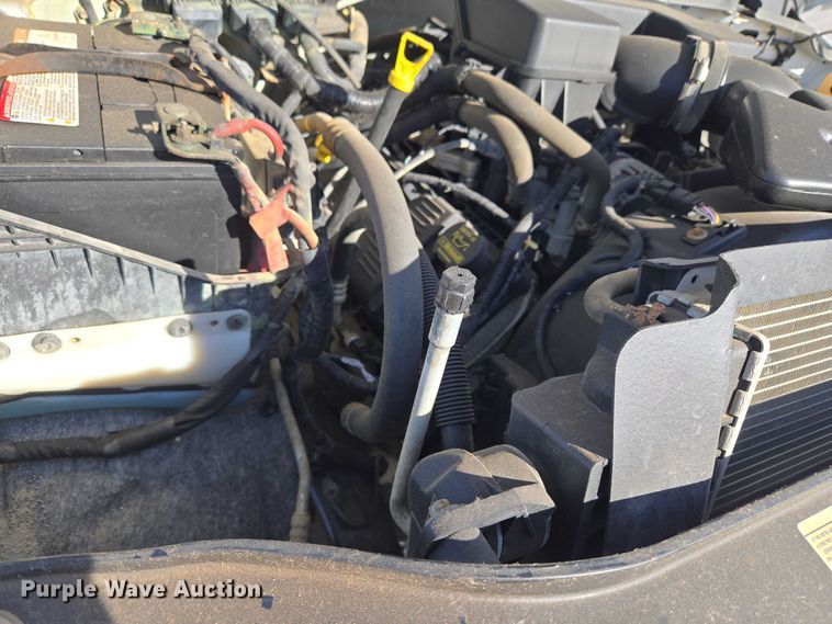 image for item ET5269 2013 Ford F250 Super Duty utility bed pickup truck