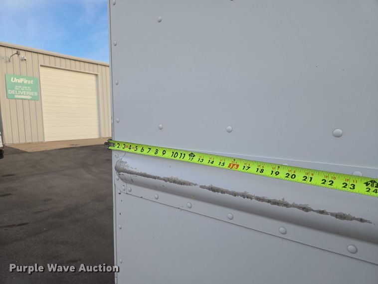 image for item ET5270 2014 Freightliner MT45 delivery truck