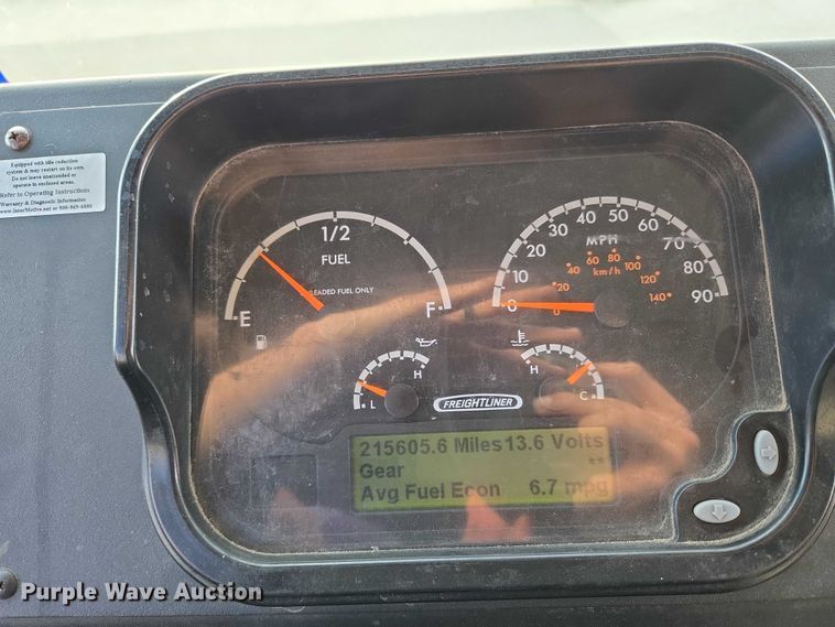 image for item ET5270 2014 Freightliner MT45 delivery truck