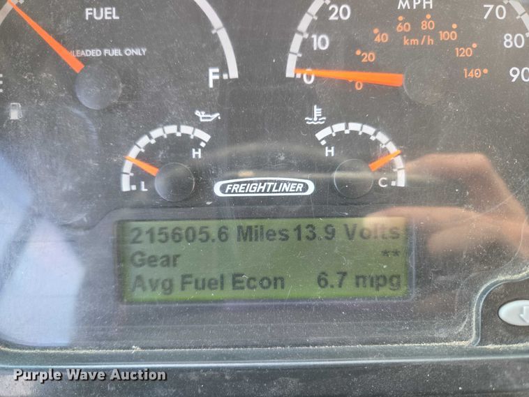 image for item ET5270 2014 Freightliner MT45 delivery truck