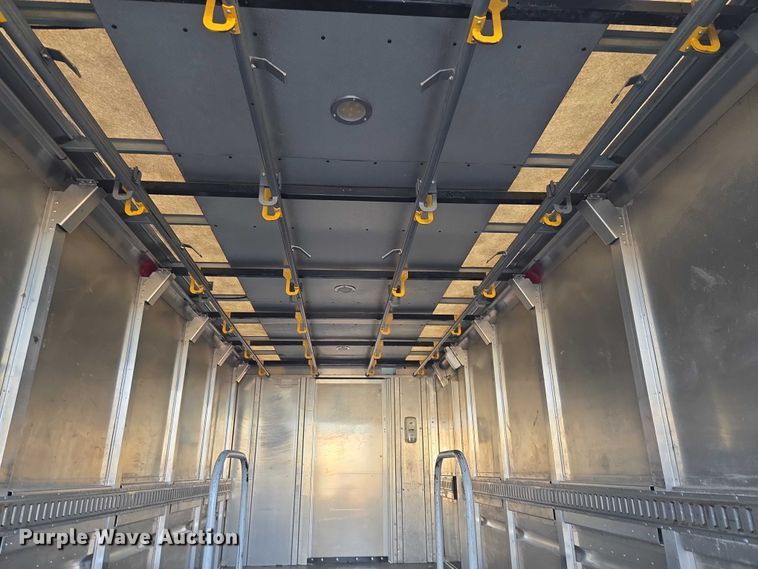 image for item ET5270 2014 Freightliner MT45 delivery truck