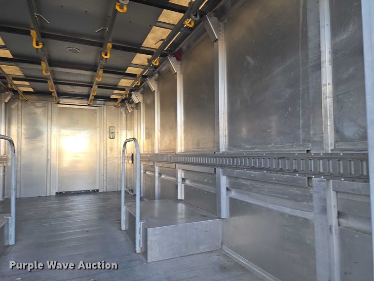 image for item ET5270 2014 Freightliner MT45 delivery truck