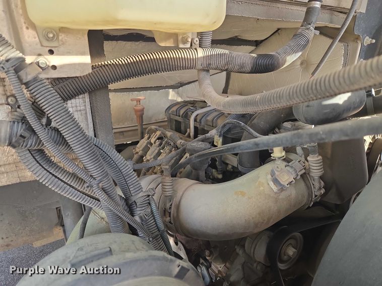 image for item ET5270 2014 Freightliner MT45 delivery truck