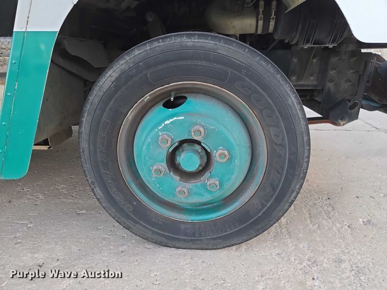 image for item ET5270 2014 Freightliner MT45 delivery truck