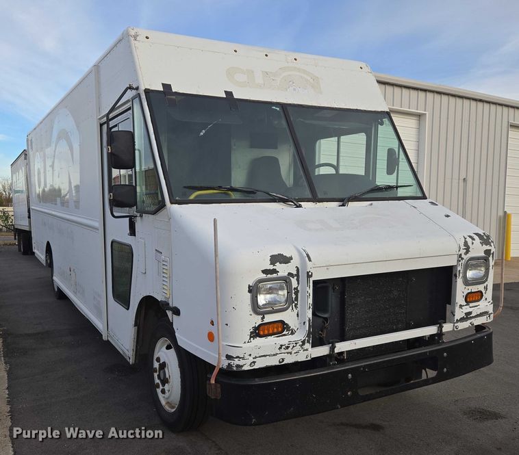 image for item ET5271 2017 Freightliner MT45  delivery truck