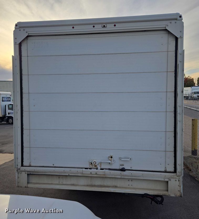 image for item ET5271 2017 Freightliner MT45  delivery truck