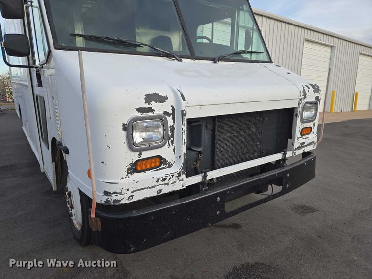 image for item ET5271 2017 Freightliner MT45  delivery truck