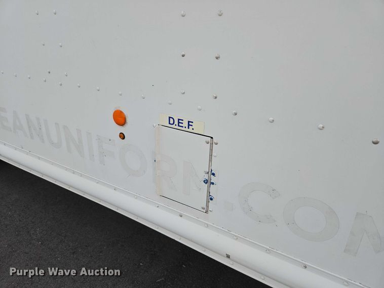 image for item ET5271 2017 Freightliner MT45  delivery truck