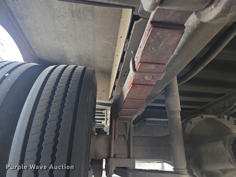 image for item ET5271 2017 Freightliner MT45  delivery truck