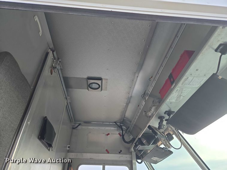 image for item ET5271 2017 Freightliner MT45  delivery truck