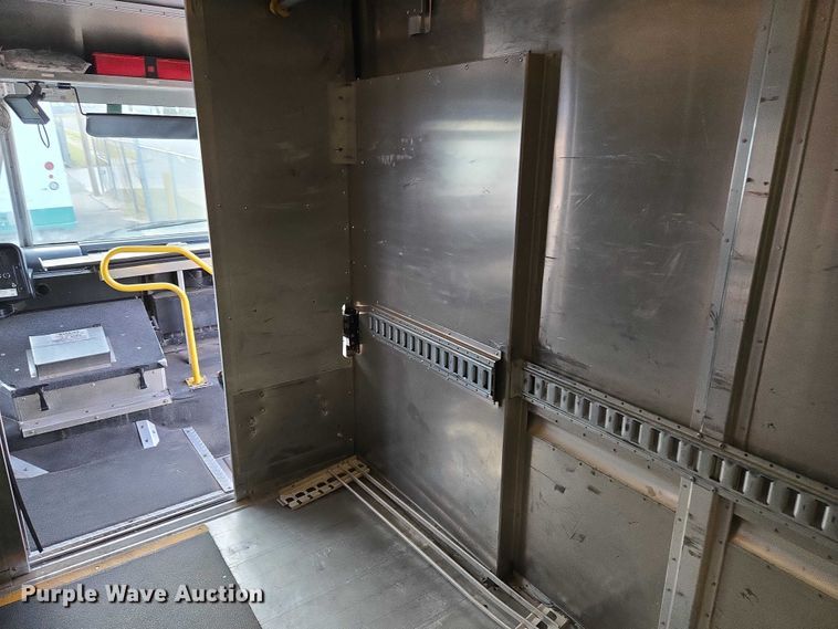 image for item ET5271 2017 Freightliner MT45  delivery truck