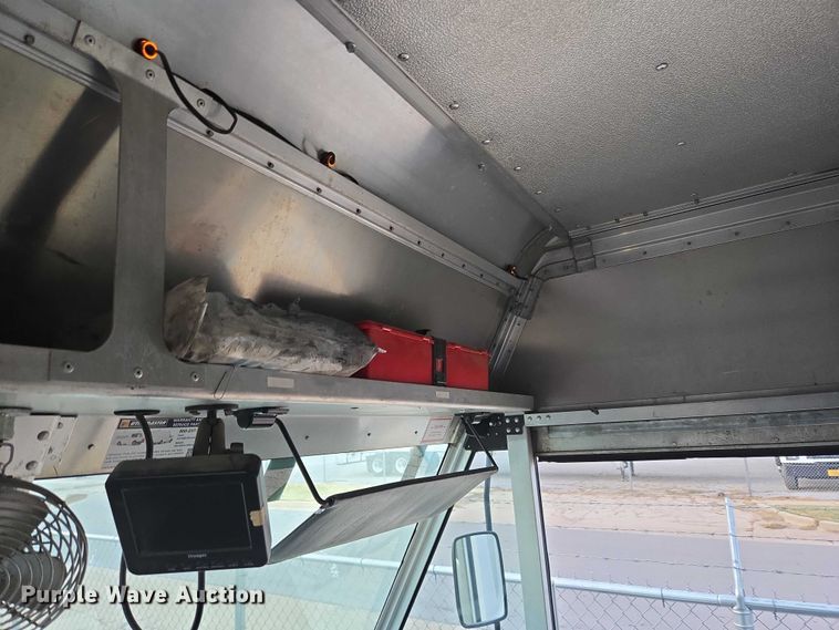 image for item ET5271 2017 Freightliner MT45  delivery truck