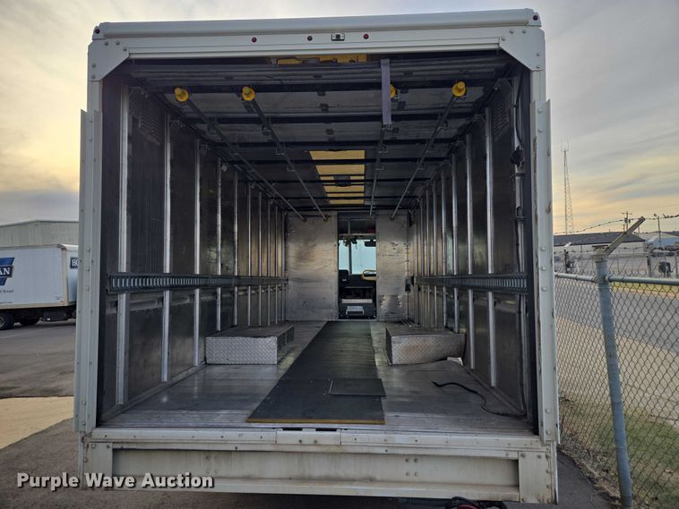 image for item ET5271 2017 Freightliner MT45  delivery truck