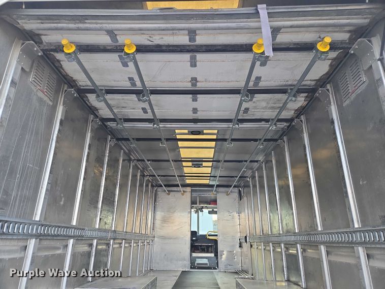 image for item ET5271 2017 Freightliner MT45  delivery truck