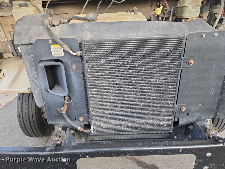 image for item ET5271 2017 Freightliner MT45  delivery truck