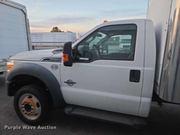 image for item ET5272 2013 Ford F550 Super Duty box truck