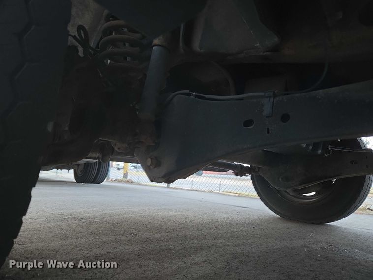 image for item ET5272 2013 Ford F550 Super Duty box truck