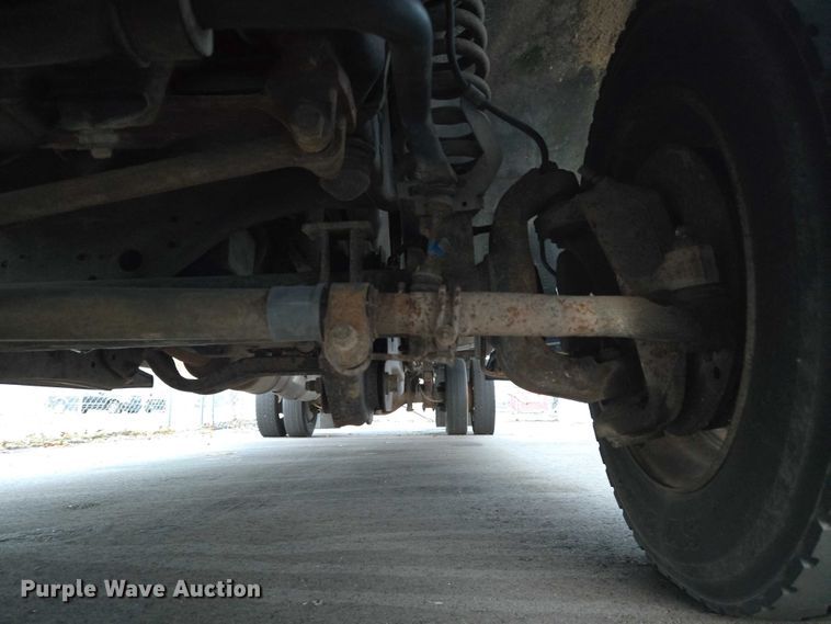 image for item ET5272 2013 Ford F550 Super Duty box truck