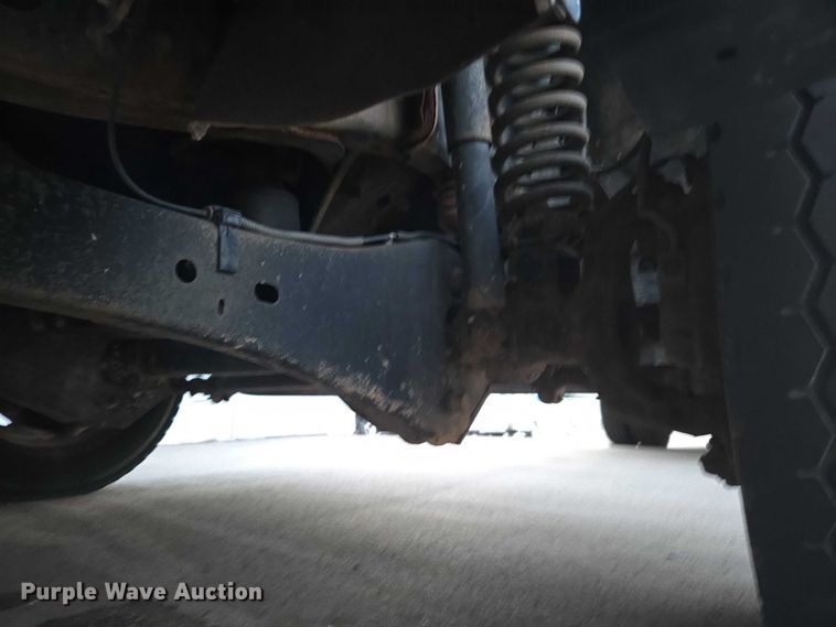 image for item ET5272 2013 Ford F550 Super Duty box truck