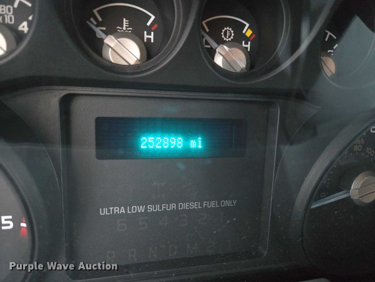 image for item ET5272 2013 Ford F550 Super Duty box truck