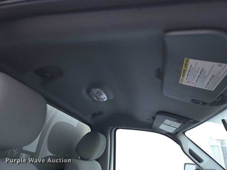 image for item ET5272 2013 Ford F550 Super Duty box truck