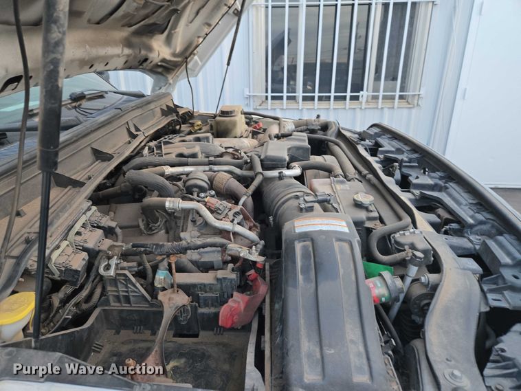 image for item ET5272 2013 Ford F550 Super Duty box truck