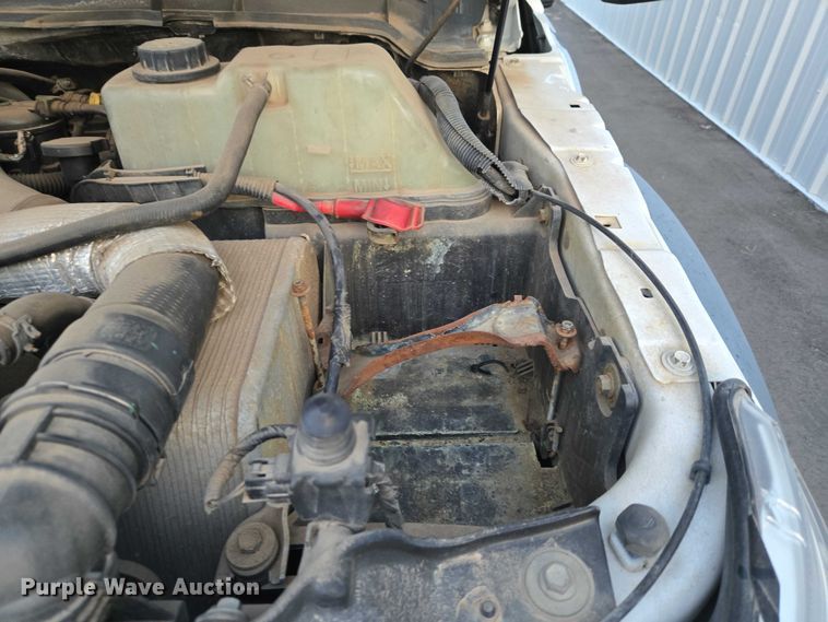 image for item ET5272 2013 Ford F550 Super Duty box truck