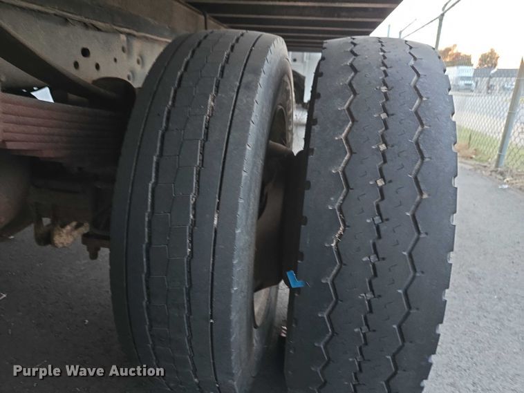 image for item ET5272 2013 Ford F550 Super Duty box truck