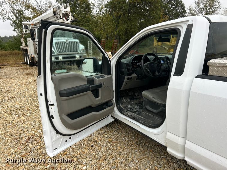 image for item ET6577 2018 Ford F150 XL pickup truck