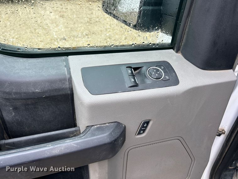 image for item ET6577 2018 Ford F150 XL pickup truck