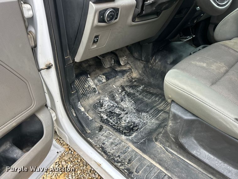 image for item ET6577 2018 Ford F150 XL pickup truck