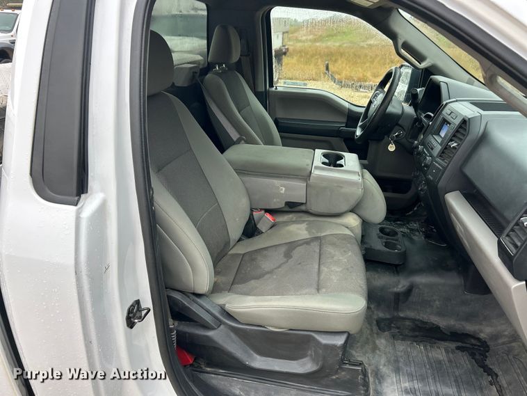 image for item ET6577 2018 Ford F150 XL pickup truck