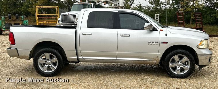 image for item ET6578 2018 RAM 1500 Crew Cab pickup truck