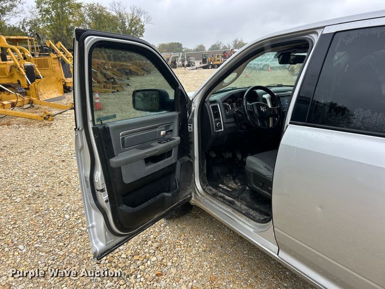 image for item ET6578 2018 RAM 1500 Crew Cab pickup truck