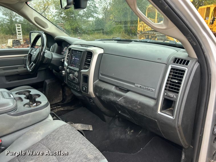 image for item ET6578 2018 RAM 1500 Crew Cab pickup truck