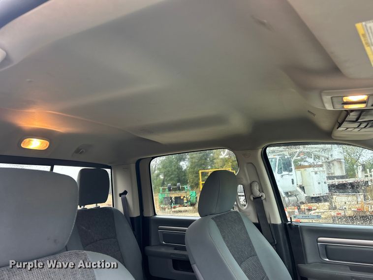 image for item ET6578 2018 RAM 1500 Crew Cab pickup truck