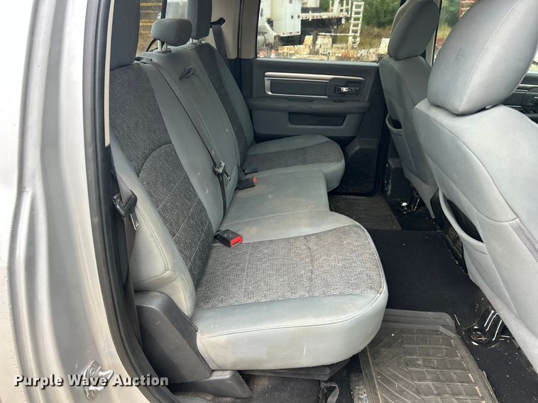 image for item ET6578 2018 RAM 1500 Crew Cab pickup truck