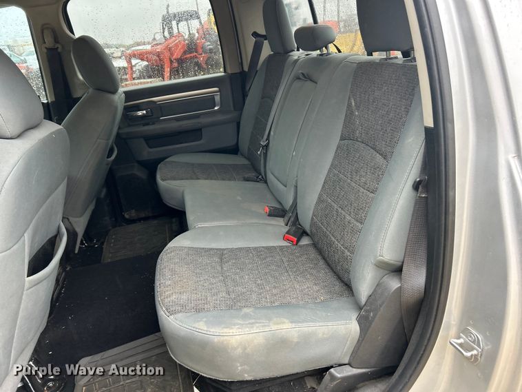 image for item ET6578 2018 RAM 1500 Crew Cab pickup truck