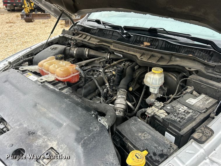 image for item ET6578 2018 RAM 1500 Crew Cab pickup truck