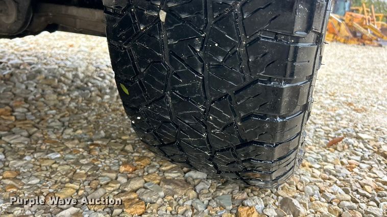 image for item ET6578 2018 RAM 1500 Crew Cab pickup truck