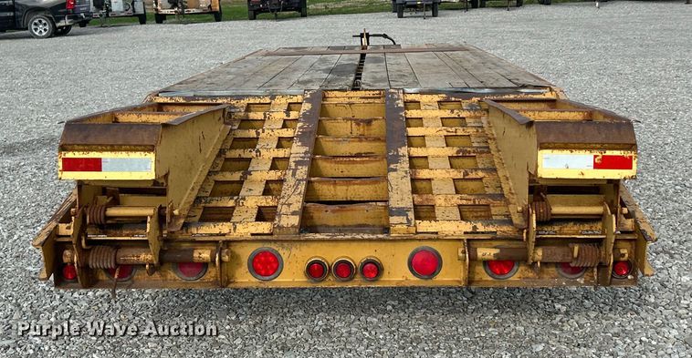 image for item ET6584 2002 Belshe DT-22 equipment trailer