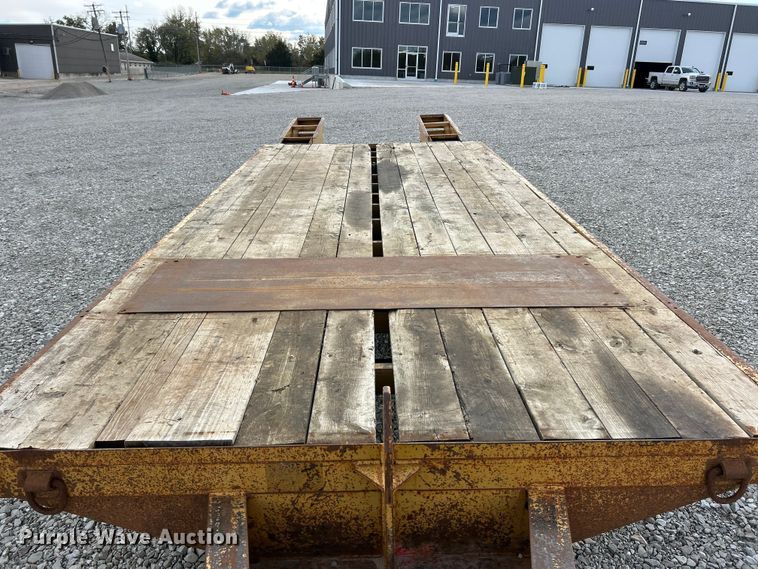 image for item ET6584 2002 Belshe DT-22 equipment trailer