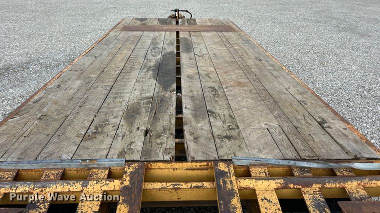 image for item ET6584 2002 Belshe DT-22 equipment trailer