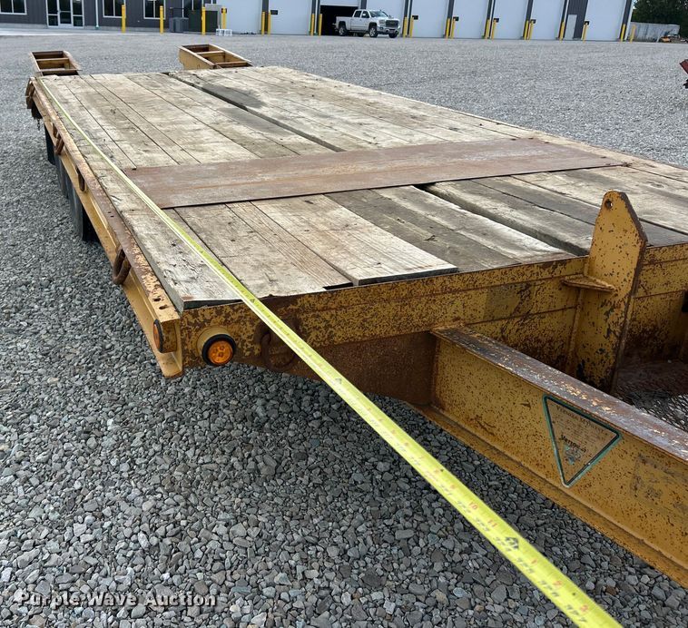 image for item ET6584 2002 Belshe DT-22 equipment trailer