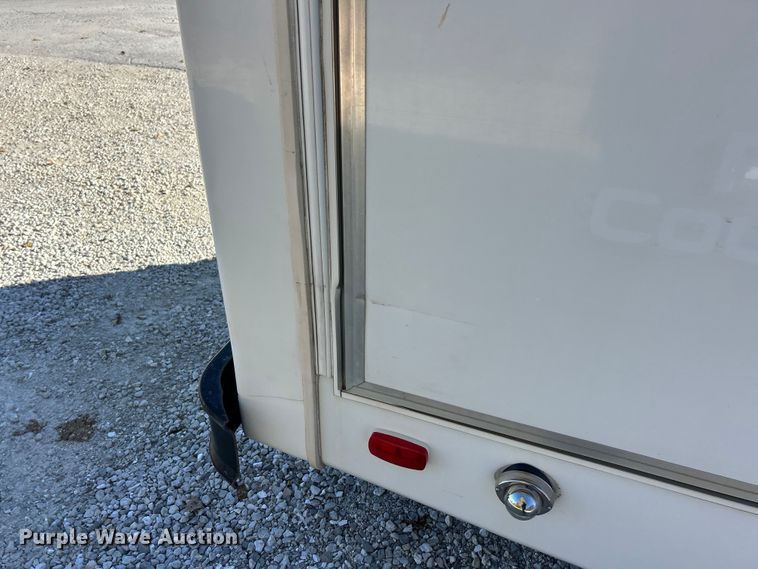 image for item ET6643 2011 Ford E350 Super Duty shuttle bus