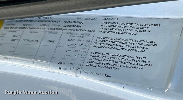 image for item ET6643 2011 Ford E350 Super Duty shuttle bus